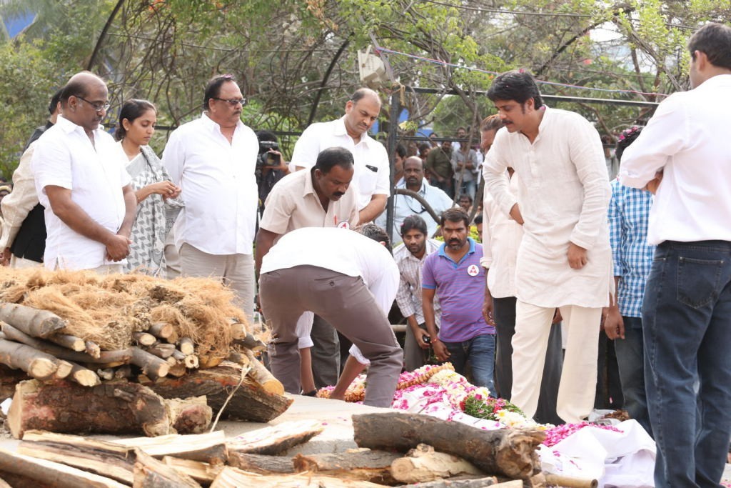 ANR Cremation Photos 01  - 327 / 493 photos