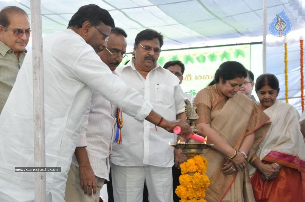 AP Cine Workers Chitrapuri Colony Inauguration - 155 / 290 photos