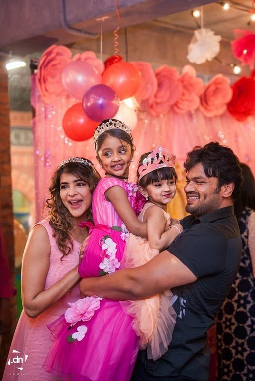 Ariaana and Viviana Birthday Event Photos - 15 / 32 photos