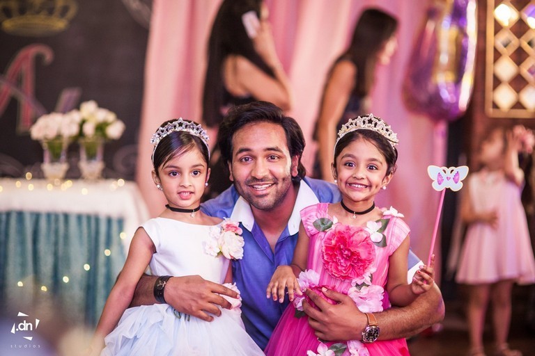 Ariaana and Viviana Birthday Event Photos - 17 / 32 photos