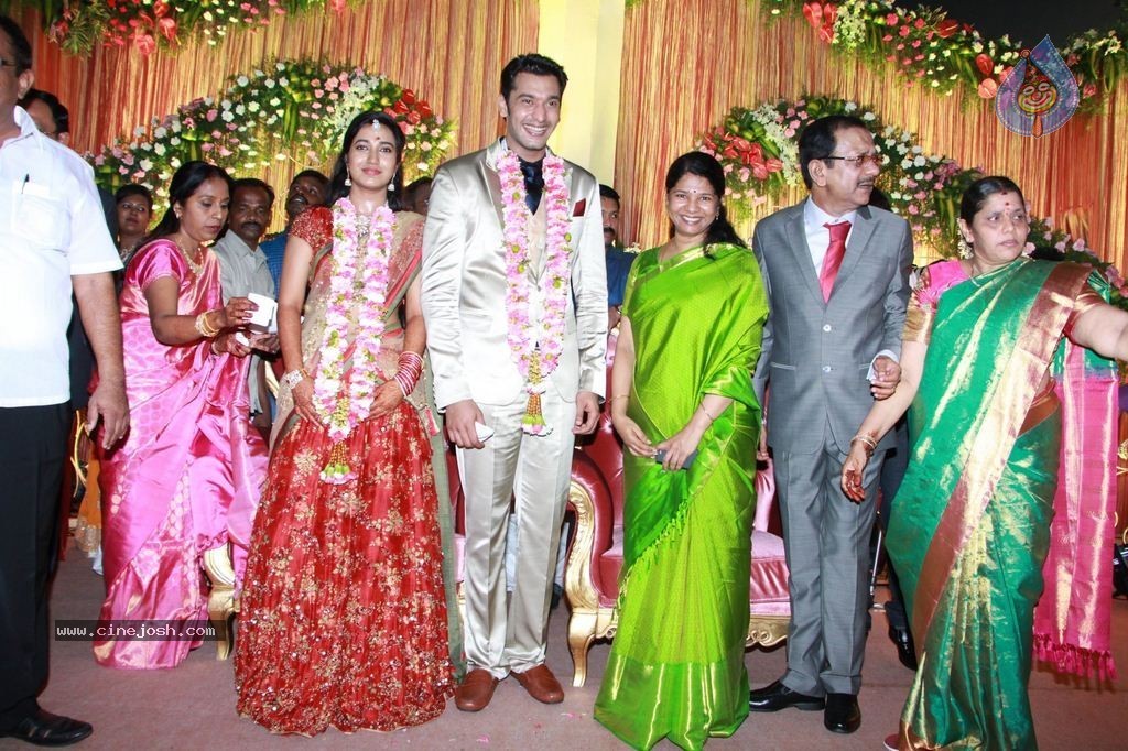 Arulnidhi - Keerthana Wedding Reception Stills - 16 / 46 photos