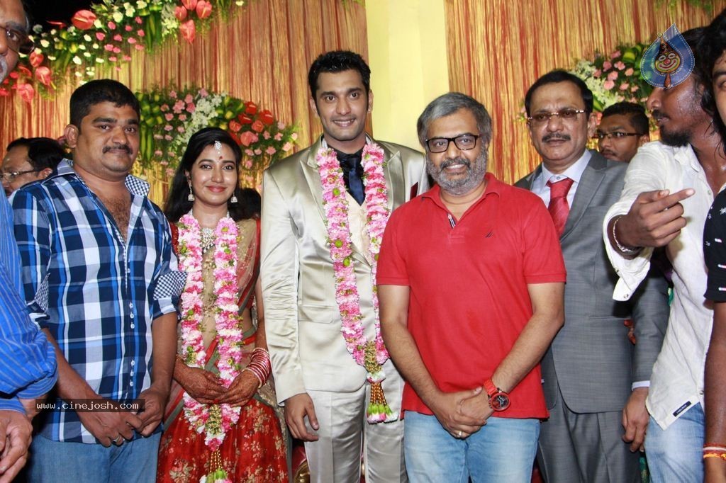 Arulnidhi - Keerthana Wedding Reception Stills - 29 / 46 photos