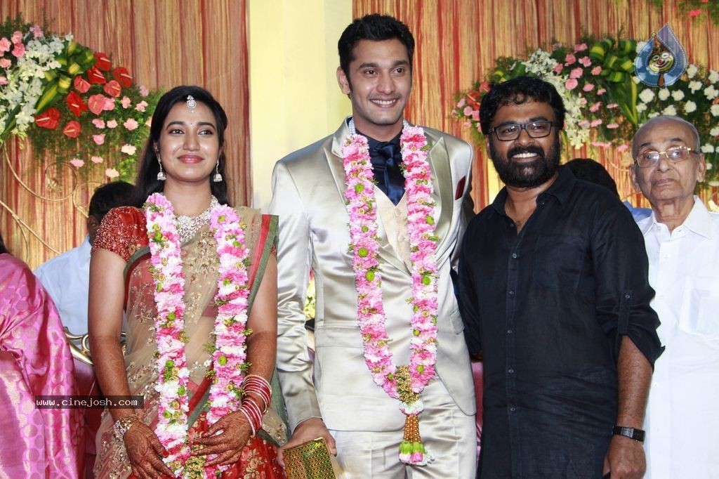 Arulnidhi - Keerthana Wedding Reception Stills - 39 / 46 photos