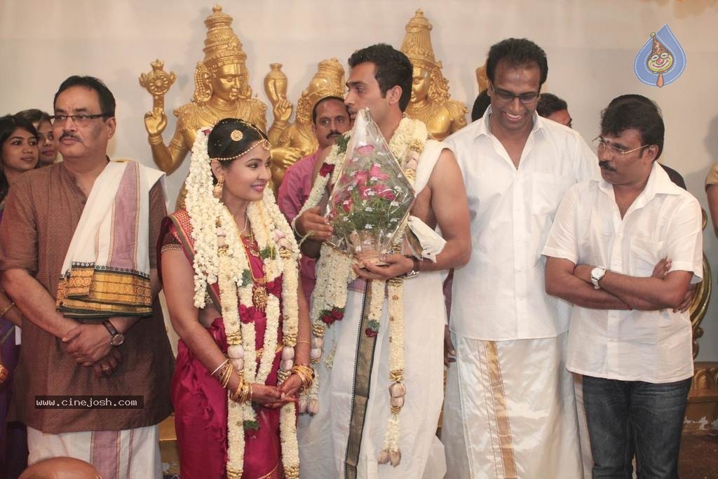 Arun Pandian Daughter Wedding n Reception  - 95 / 152 photos