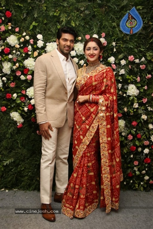 Arya and Sayesha Reception Photos - 15 / 21 photos