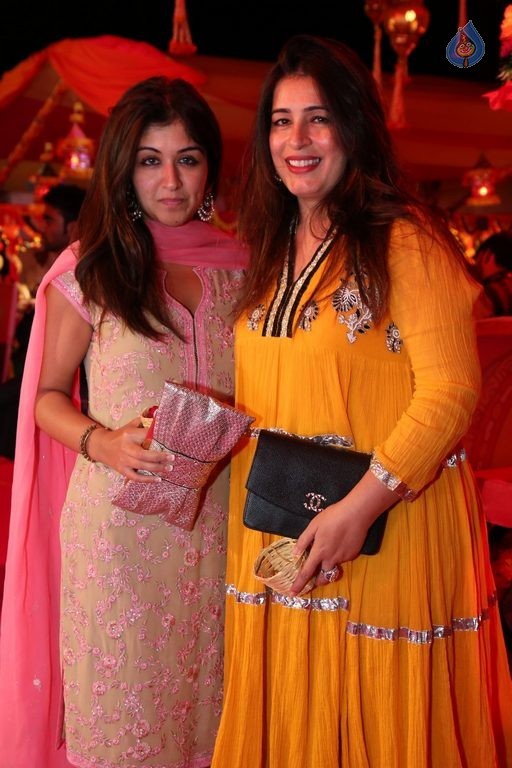 Avinash and Aayna Sufi Ceremony Photos - 35 / 81 photos