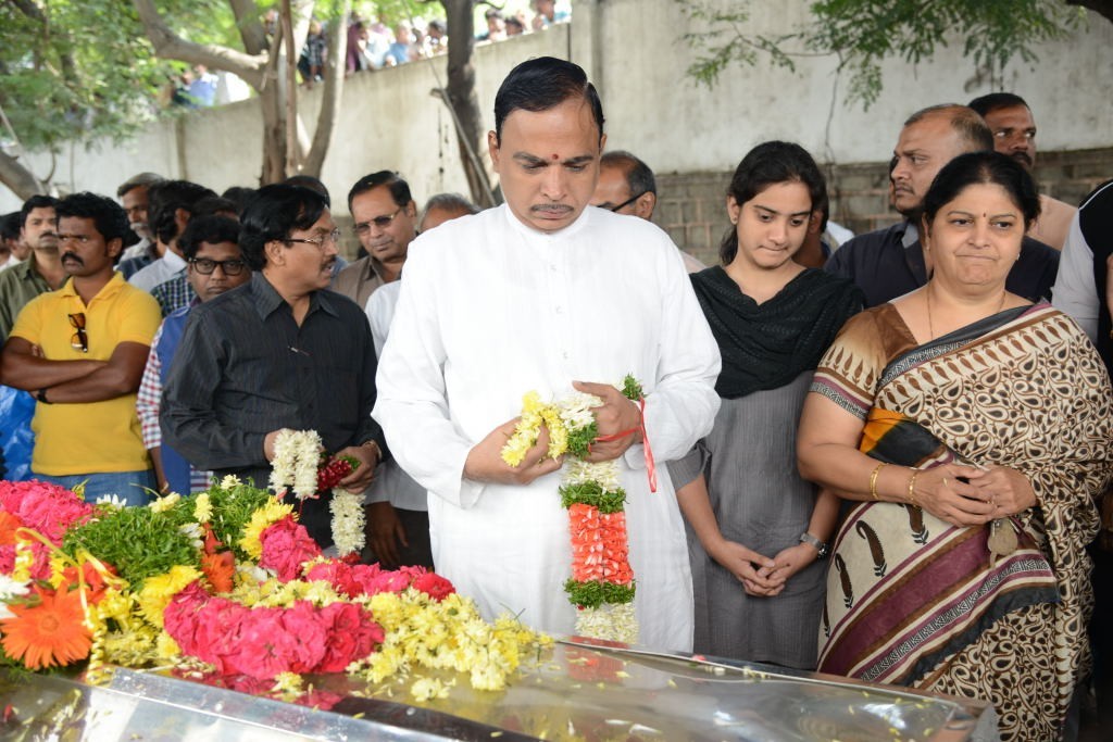 AVS Condolences Photos 01 - 3 / 214 photos