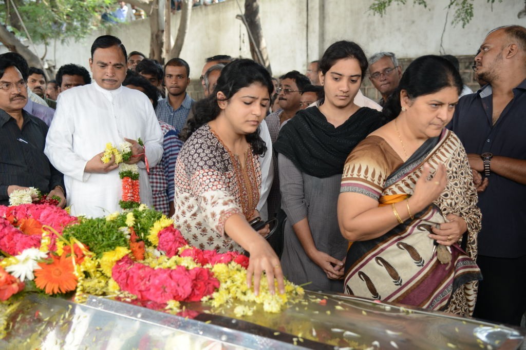 AVS Condolences Photos 01 - 7 / 214 photos