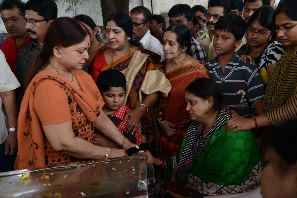 AVS Condolences Photos 01 - 12 / 214 photos