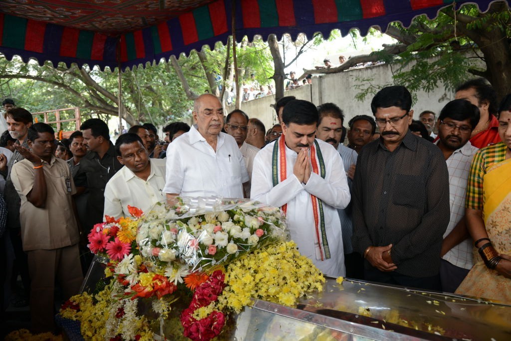 AVS Condolences Photos 01 - 16 / 214 photos