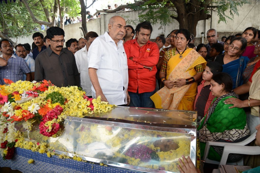 AVS Condolences Photos 01 - 32 / 214 photos