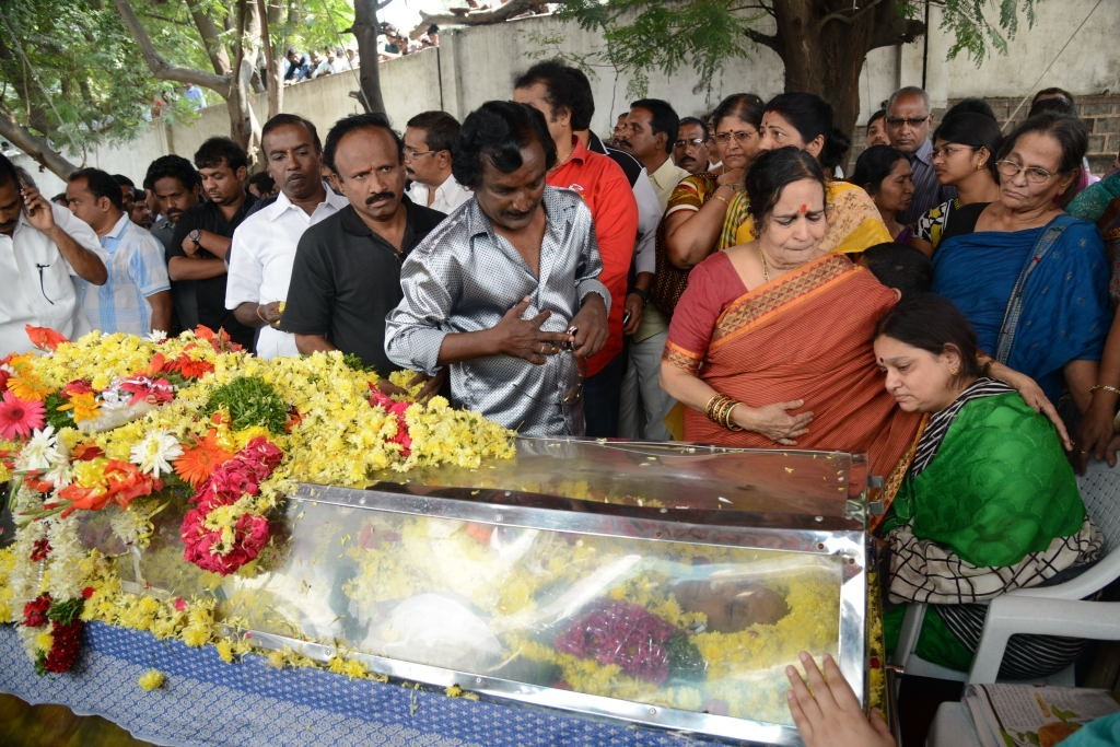 AVS Condolences Photos 01 - 107 / 214 photos