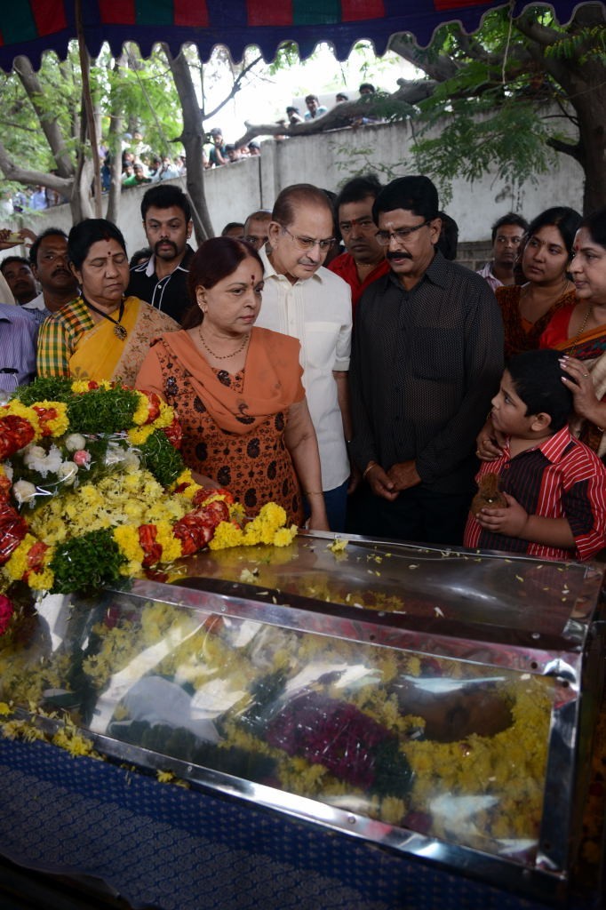 AVS Condolences Photos 01 - 127 / 214 photos