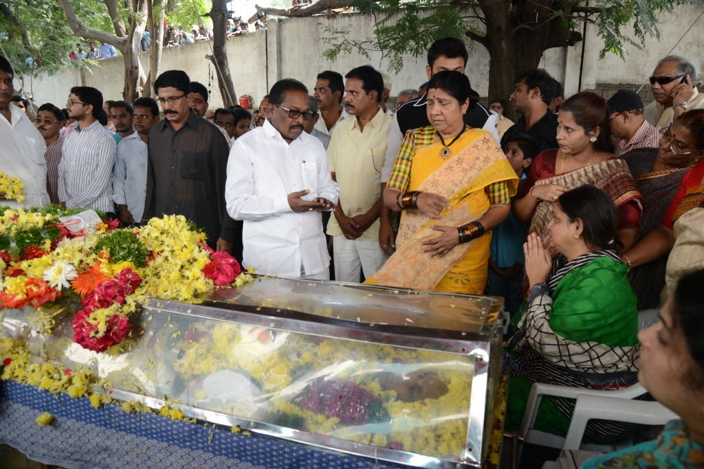 AVS Condolences Photos 01 - 134 / 214 photos