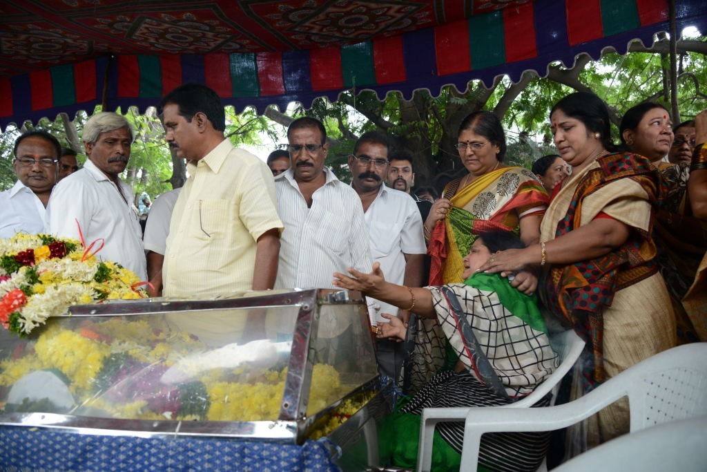 AVS Condolences Photos 01 - 145 / 214 photos