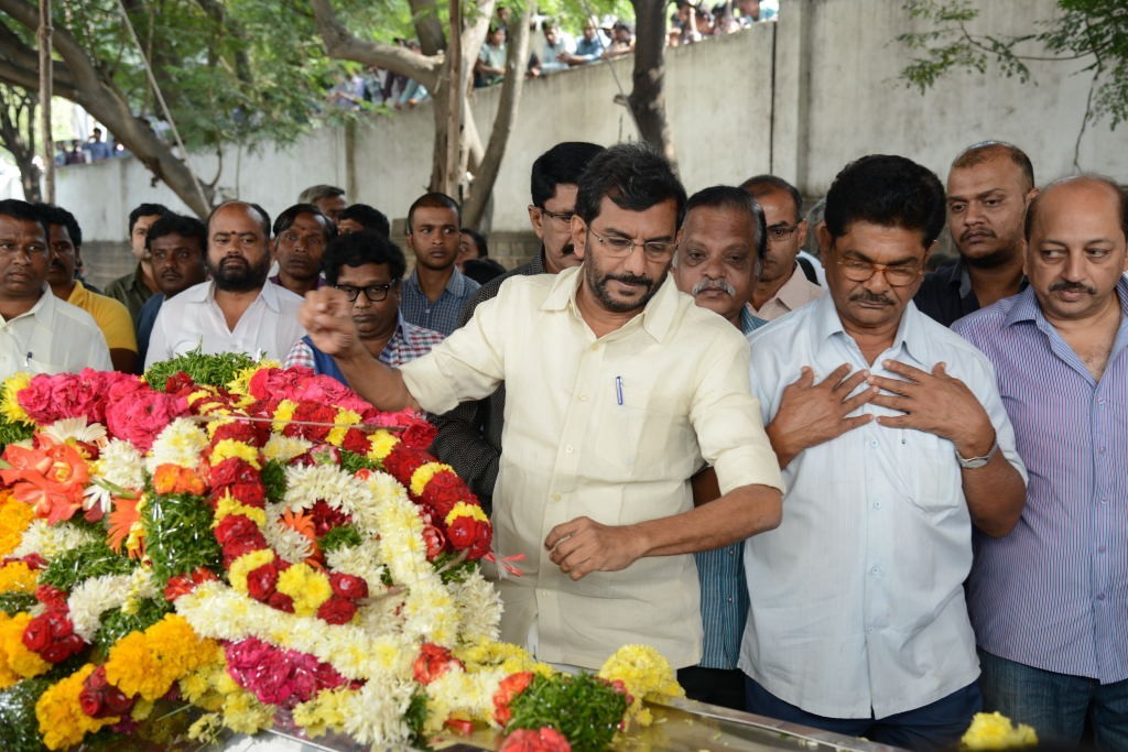 AVS Condolences Photos 01 - 147 / 214 photos