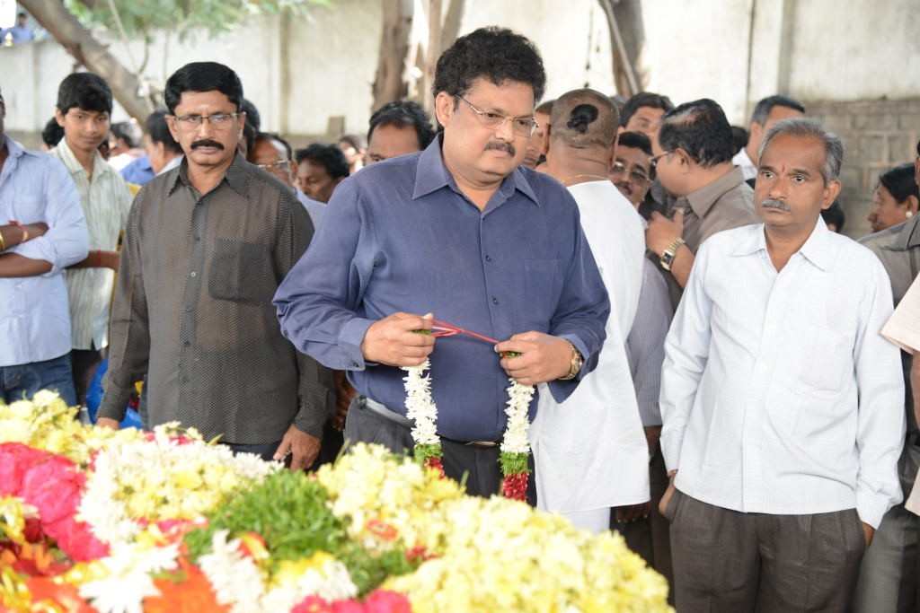 AVS Condolences Photos 01 - 153 / 214 photos