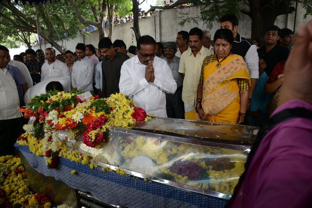 AVS Condolences Photos 01 - 163 / 214 photos