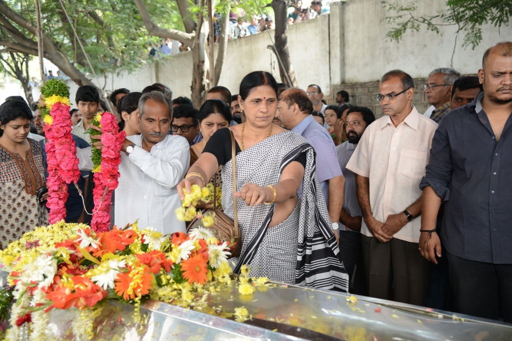 AVS Condolences Photos 01 - 192 / 214 photos