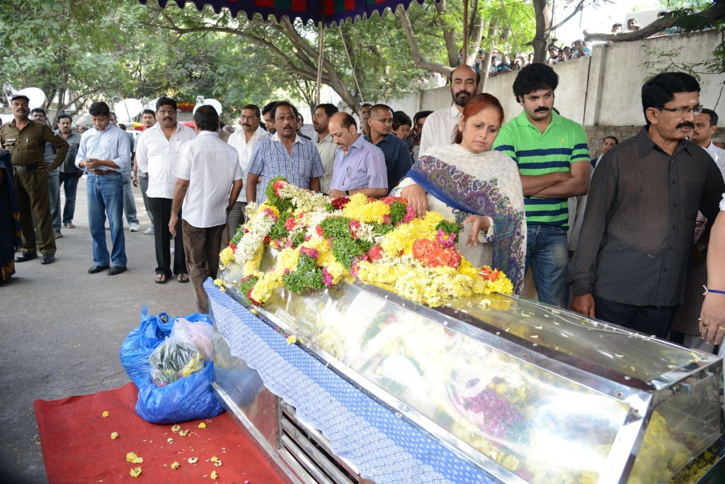 AVS Condolences Photos 02 - 33 / 214 photos