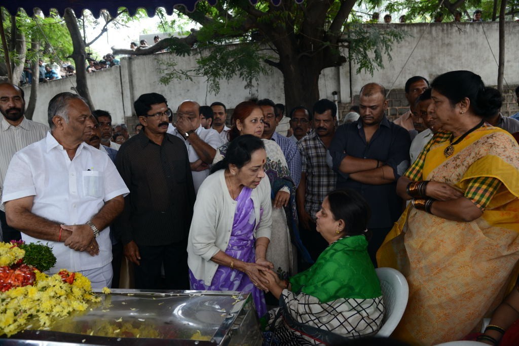 AVS Condolences Photos 02 - 39 / 214 photos