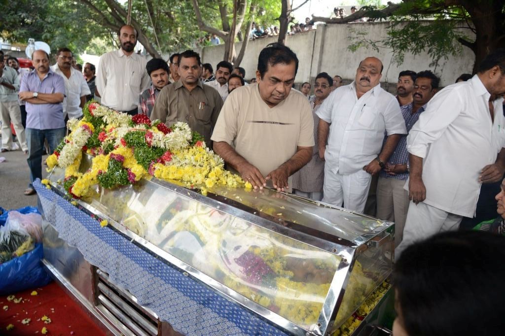 AVS Condolences Photos 02 - 81 / 214 photos