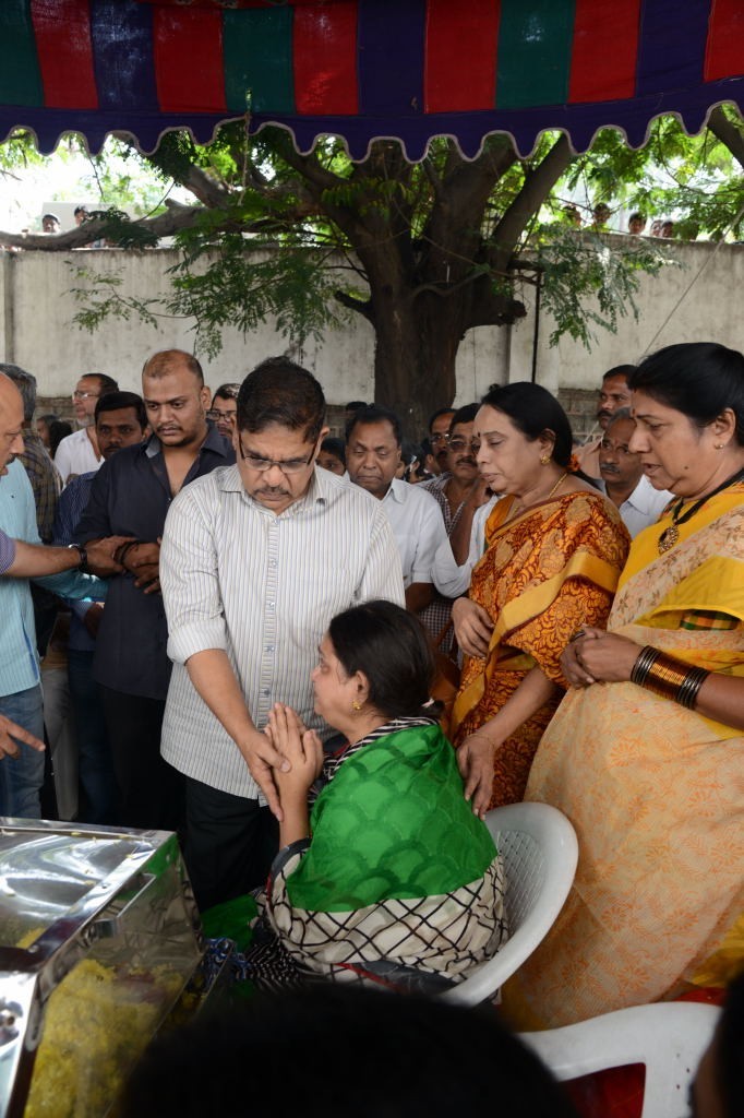 AVS Condolences Photos 02 - 100 / 214 photos