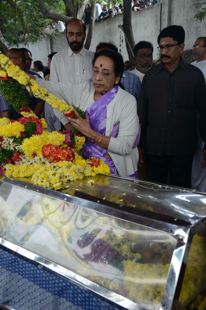 AVS Condolences Photos 02 - 101 / 214 photos