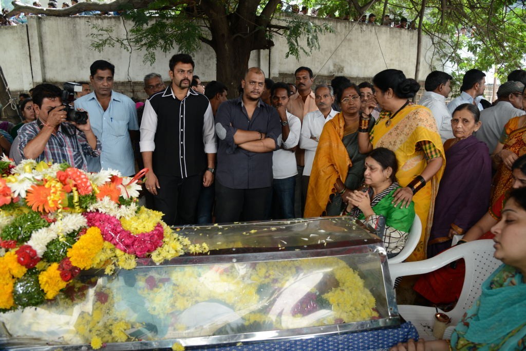 AVS Condolences Photos 02 - 106 / 214 photos