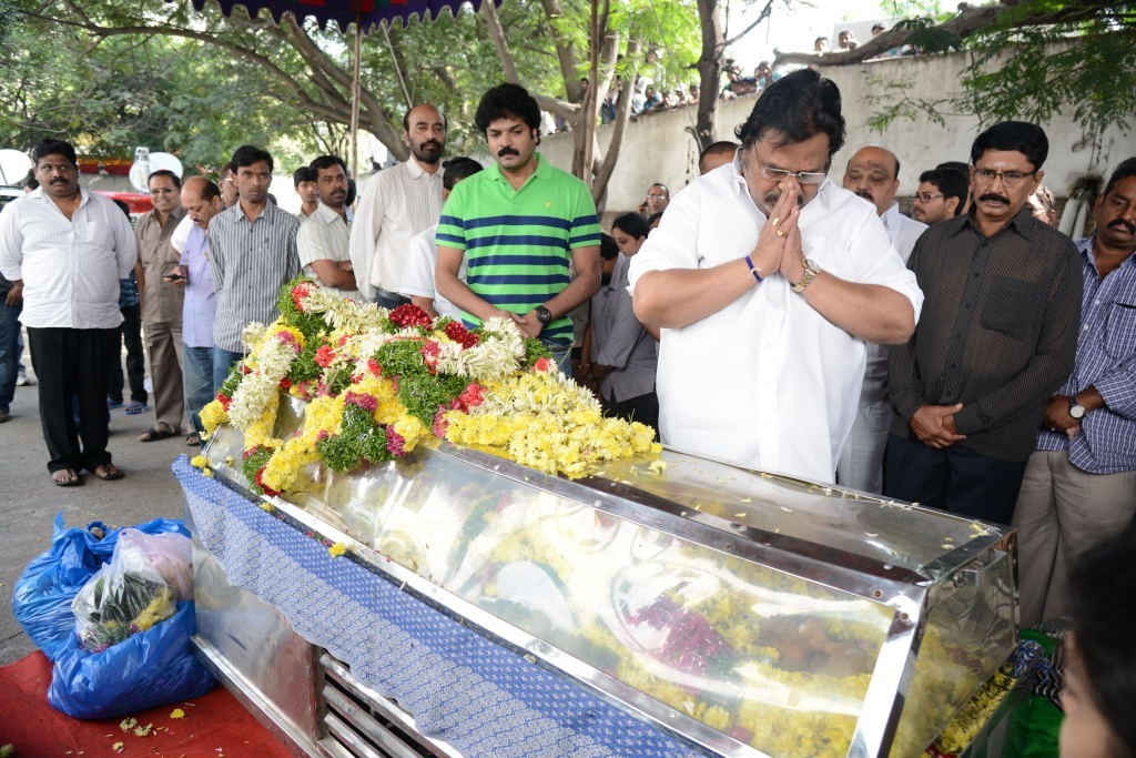 AVS Condolences Photos 02 - 110 / 214 photos