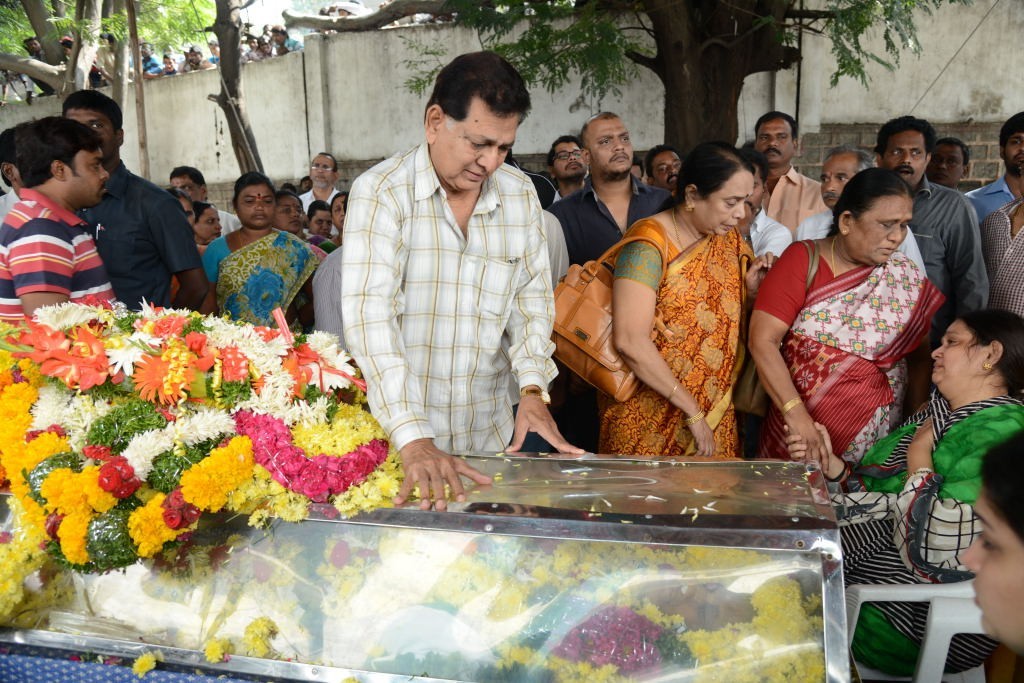 AVS Condolences Photos 02 - 112 / 214 photos