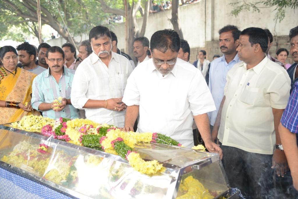 AVS Condolences Photos 02 - 121 / 214 photos