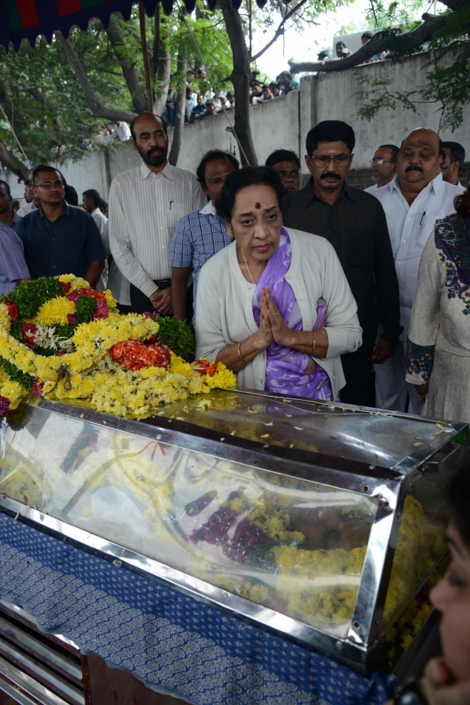 AVS Condolences Photos 02 - 122 / 214 photos