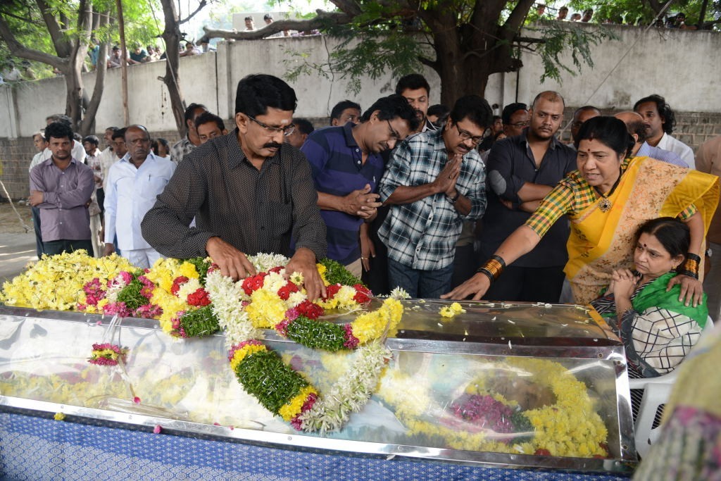 AVS Condolences Photos 02 - 135 / 214 photos