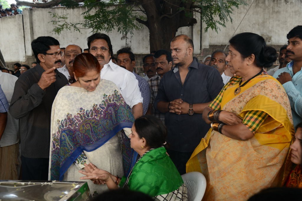 AVS Condolences Photos 02 - 139 / 214 photos