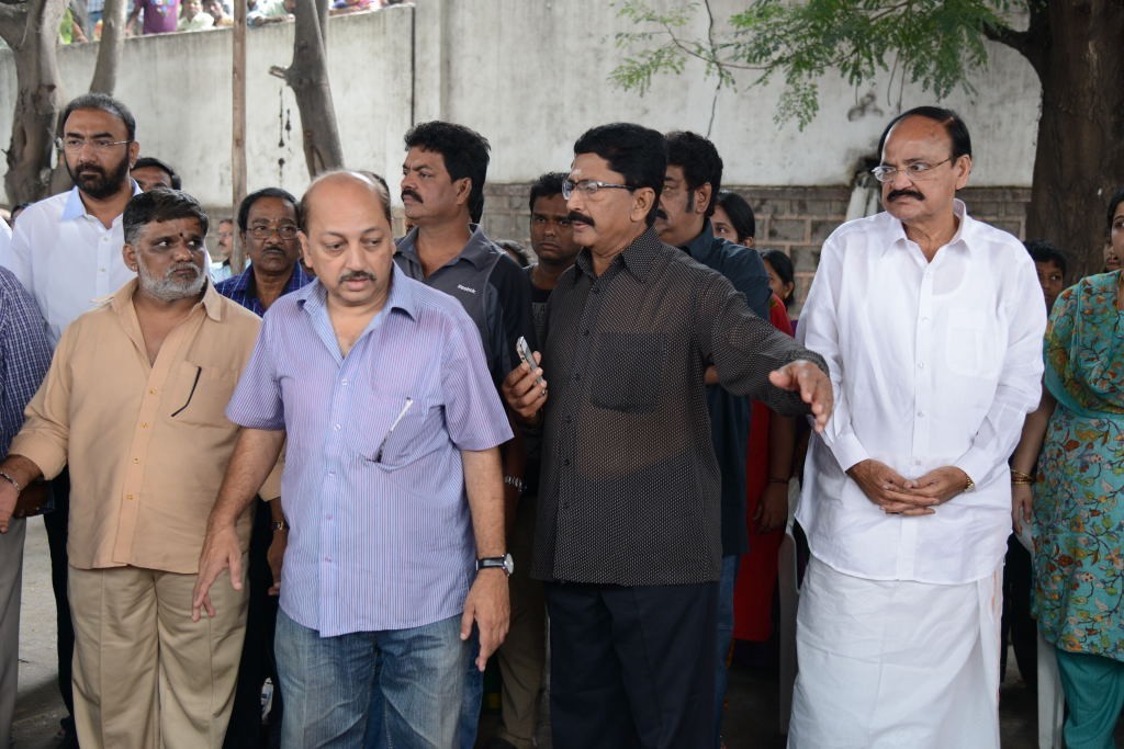 AVS Condolences Photos 02 - 144 / 214 photos