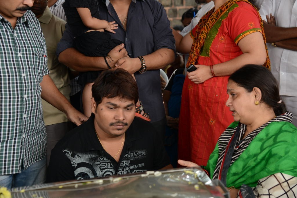 AVS Condolences Photos 02 - 146 / 214 photos