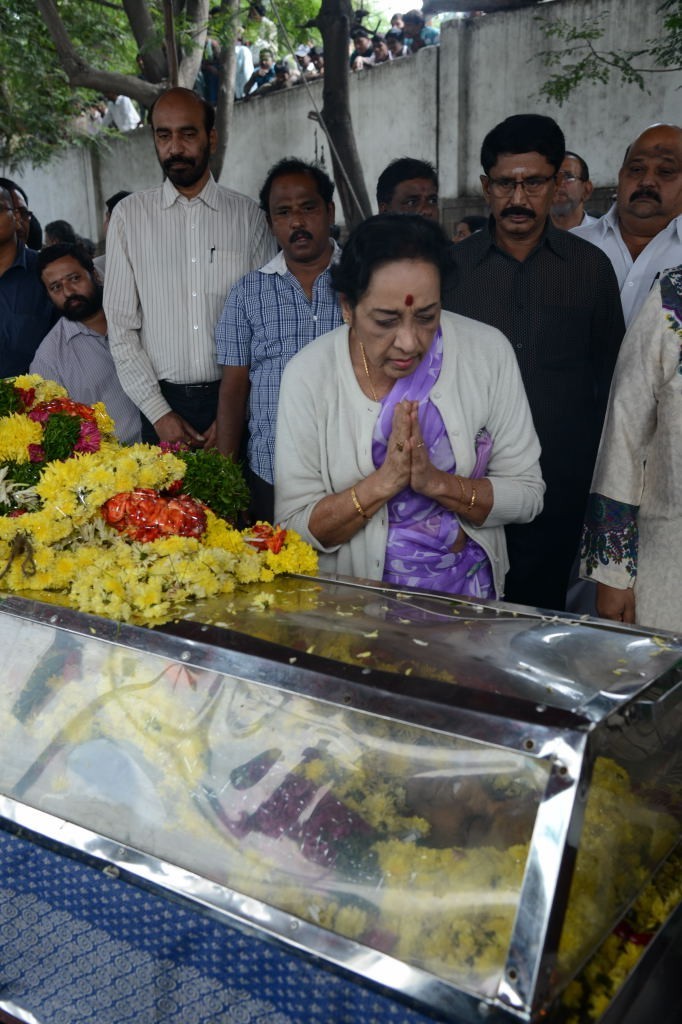 AVS Condolences Photos 02 - 148 / 214 photos