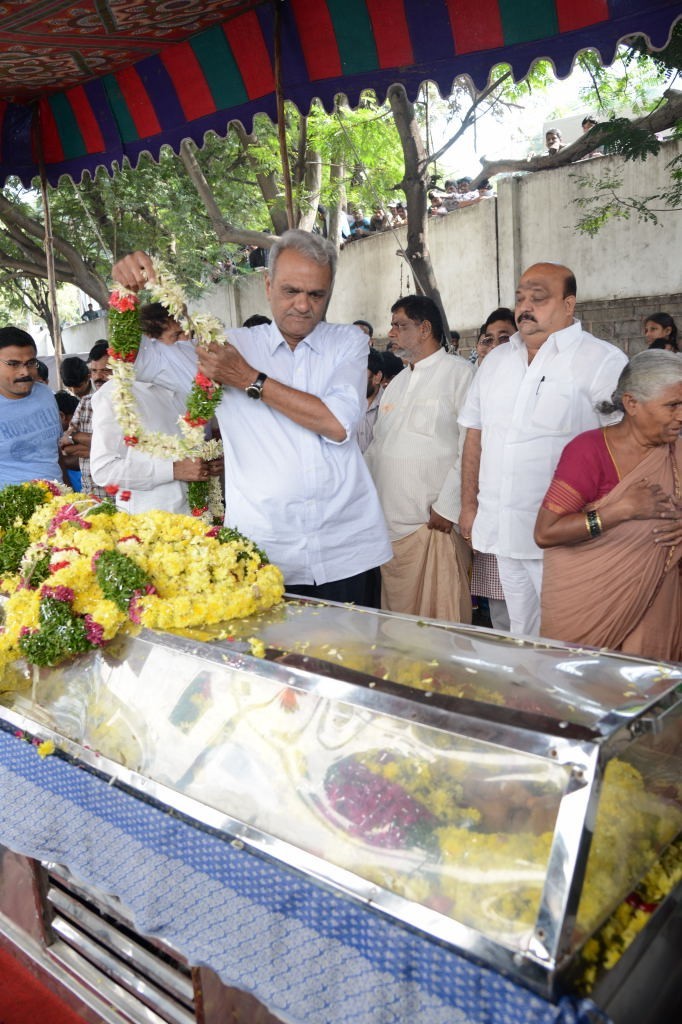 AVS Condolences Photos 02 - 151 / 214 photos