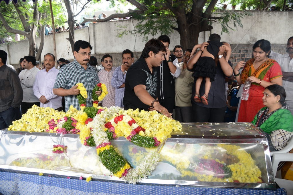 AVS Condolences Photos 02 - 153 / 214 photos