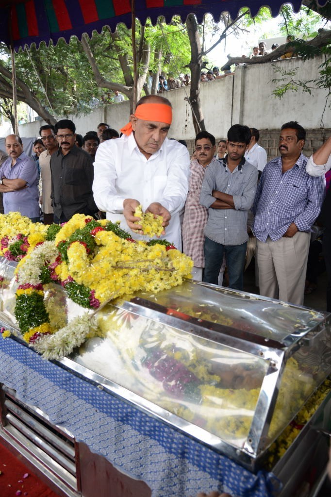 AVS Condolences Photos 02 - 158 / 214 photos