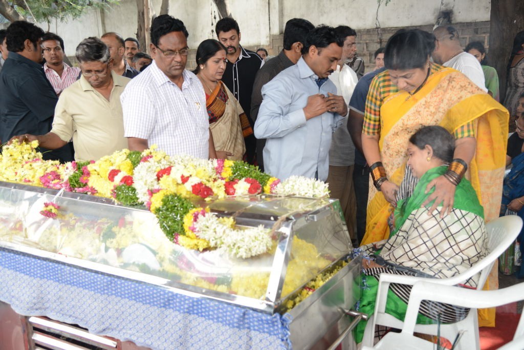 AVS Condolences Photos 02 - 176 / 214 photos