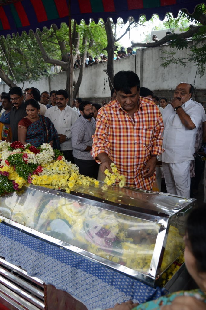 AVS Condolences Photos 02 - 177 / 214 photos