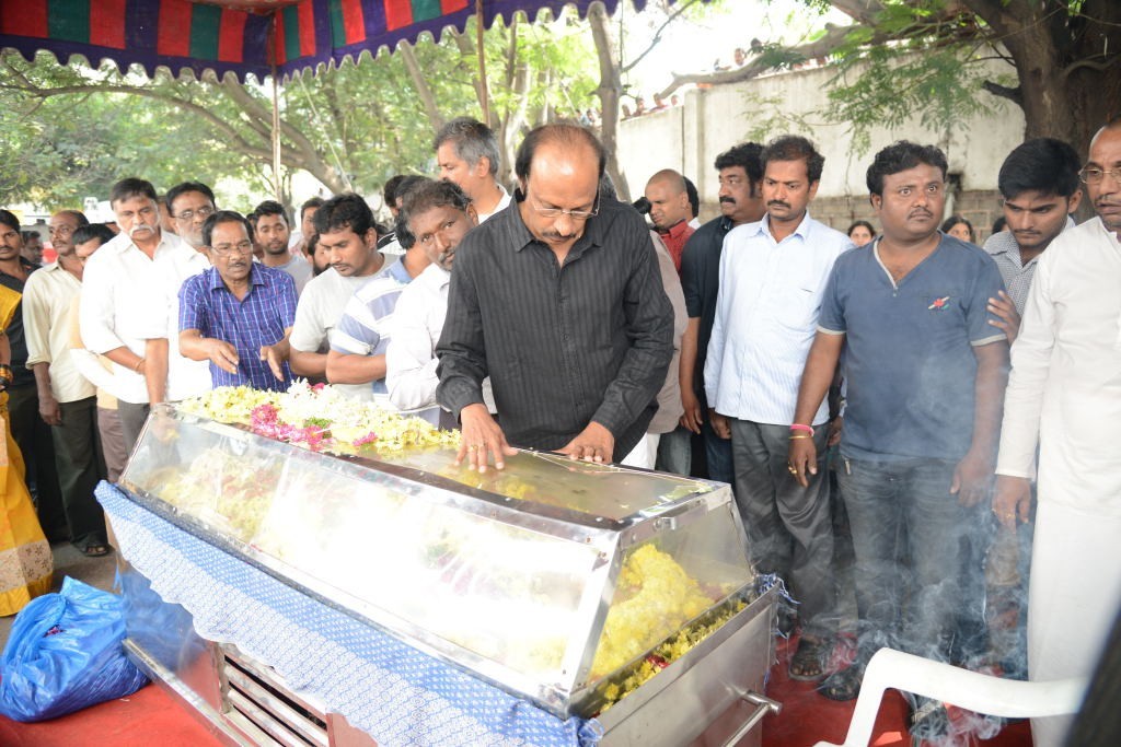 AVS Condolences Photos 02 - 184 / 214 photos