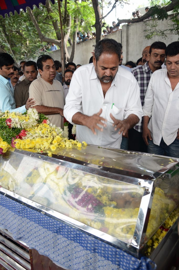 AVS Condolences Photos 02 - 188 / 214 photos