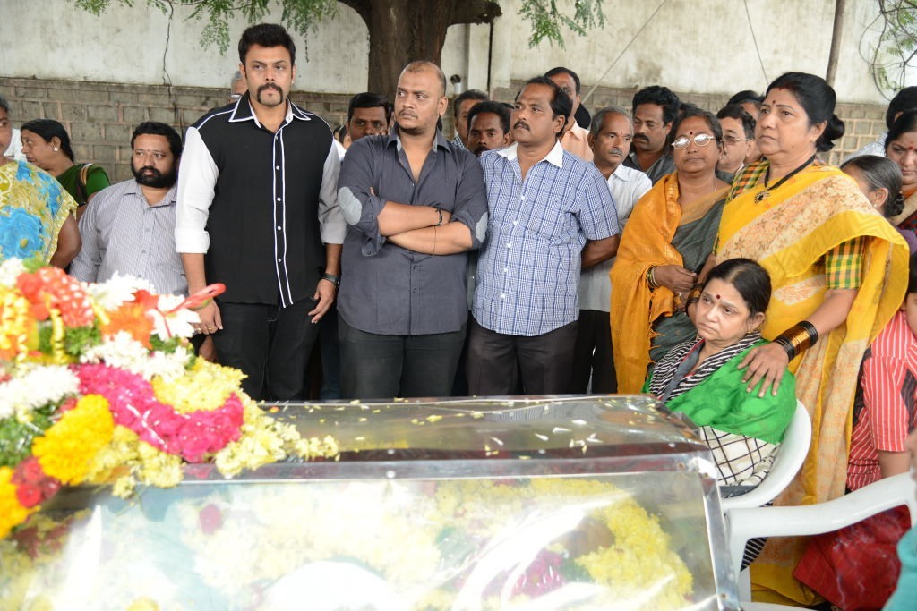 AVS Condolences Photos 02 - 197 / 214 photos