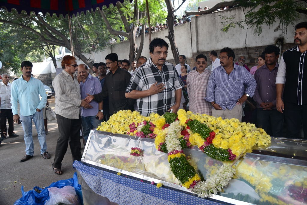 AVS Condolences Photos 02 - 202 / 214 photos