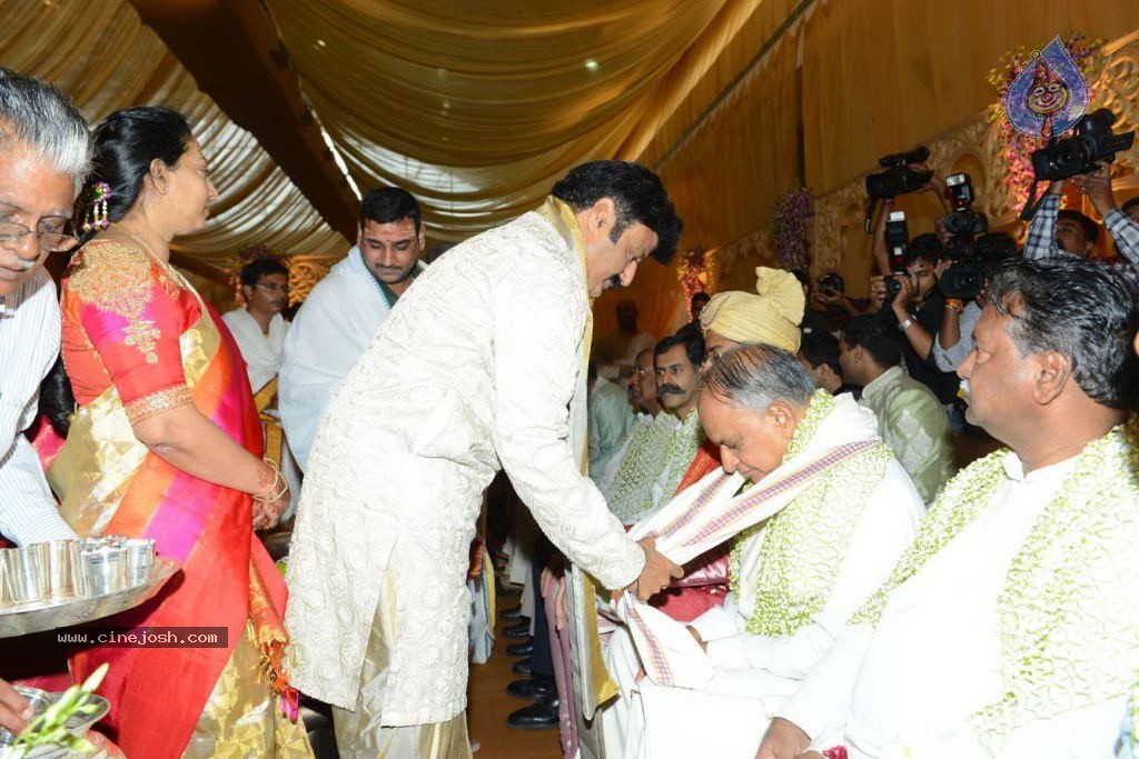 Chandra Babu Naidu at Tejaswini Wedding - 60 / 78 photos