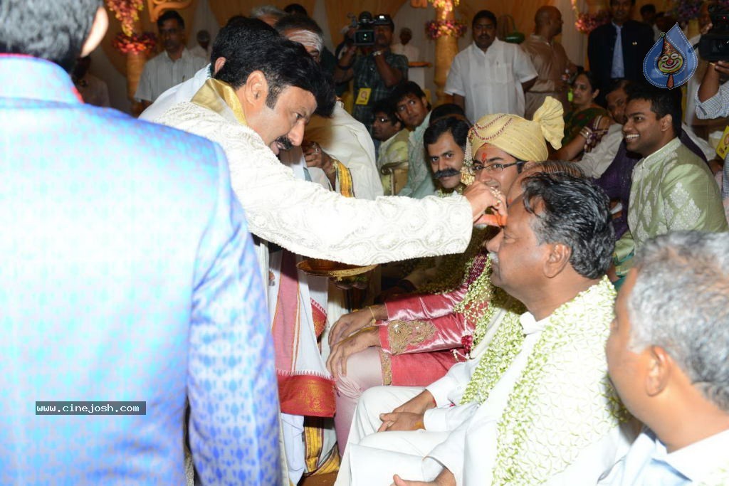Chandra Babu Naidu at Tejaswini Wedding - 76 / 78 photos