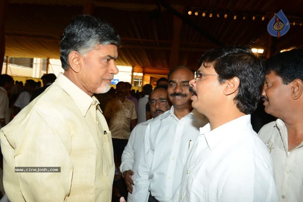 Balakrishna Daughter Tejaswini in Pallaki Photos - 24 / 172 photos